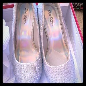 Silver Sparkle Brand new in Box Pumps